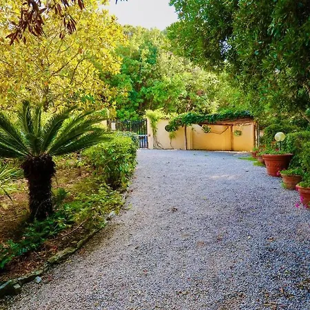 Tenuta Bussadori - Dimora Del Corsaro * Poggio (Livorno)